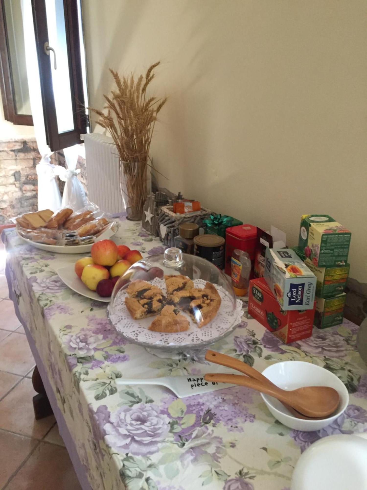 B&B Happiness In The Country Brescello Eksteriør bilde