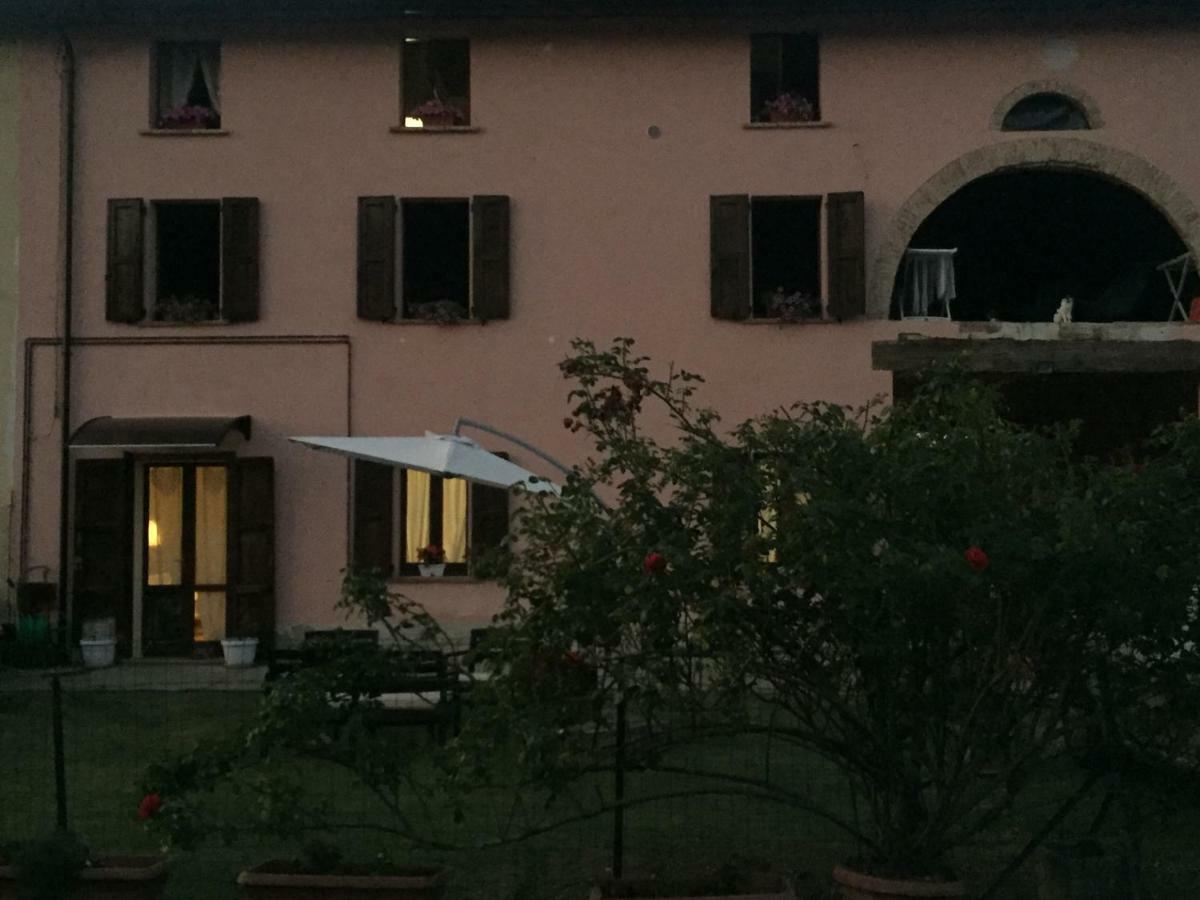B&B Happiness In The Country Brescello Eksteriør bilde