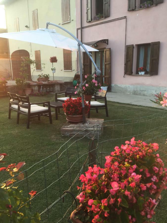 B&B Happiness In The Country Brescello Eksteriør bilde