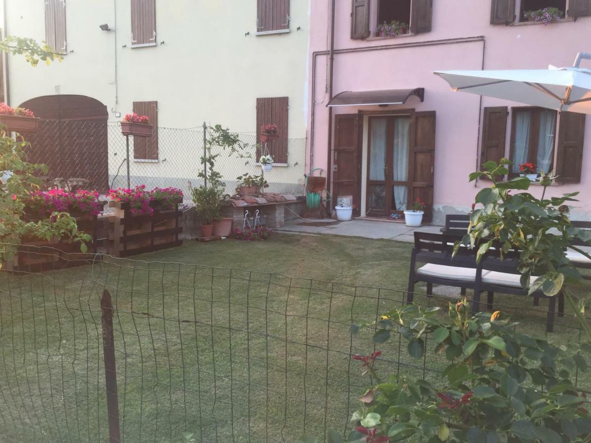 B&B Happiness In The Country Brescello Eksteriør bilde