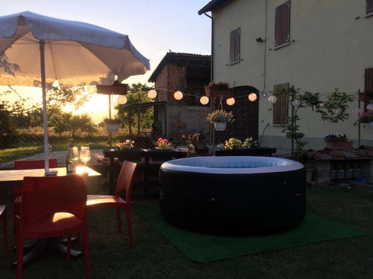 B&B Happiness In The Country Brescello Eksteriør bilde